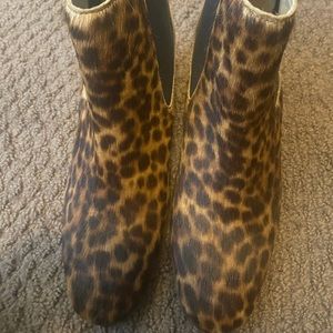 Boden booties leapoard with metallic (silverish) heel